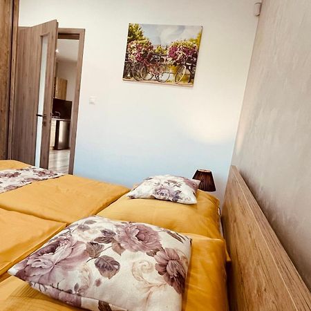 Veľký Meder Eugen Apartman מראה חיצוני תמונה